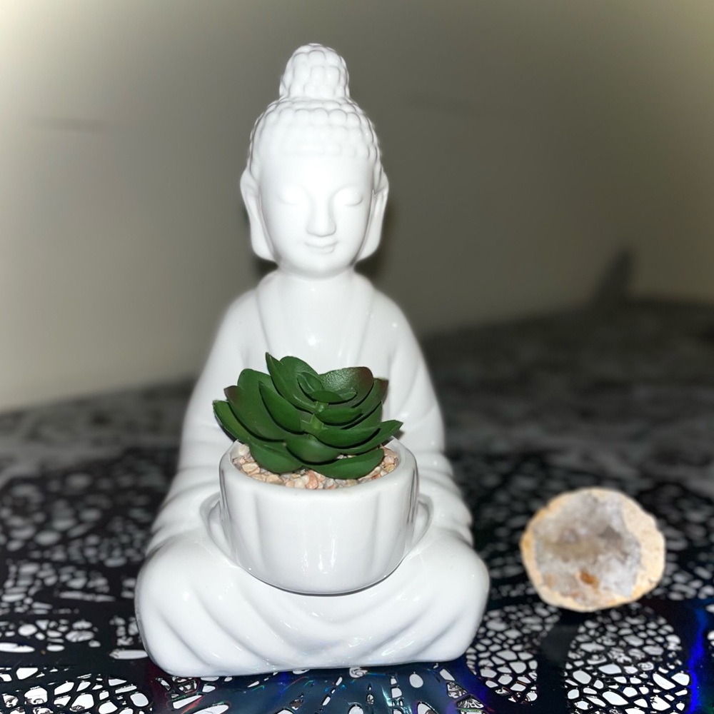 Tara Buddhist Statue 🪷